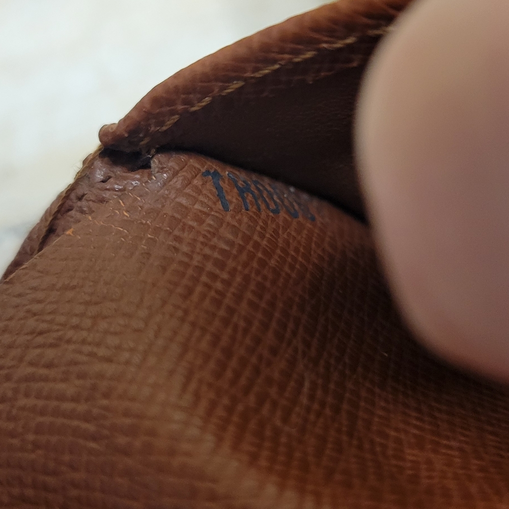 Louis Vuitton Monogram Wallet - Picture 9 of 9